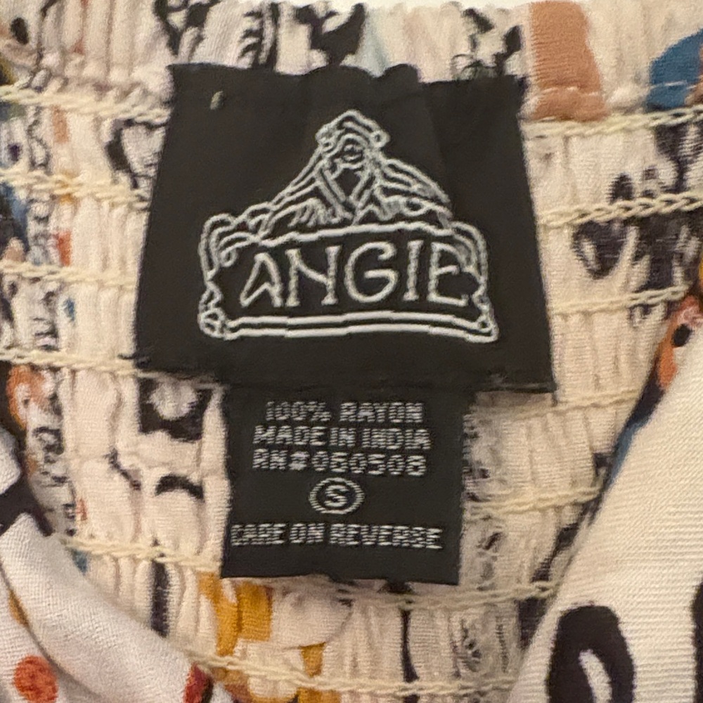 Angie White Maxi jumpsuit with Black Paisley and Yellow Floral Accents - Picture 4 of 5